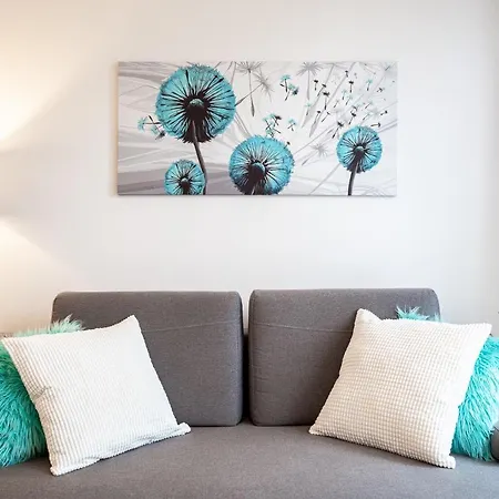 Art Apart Angel City Apartment